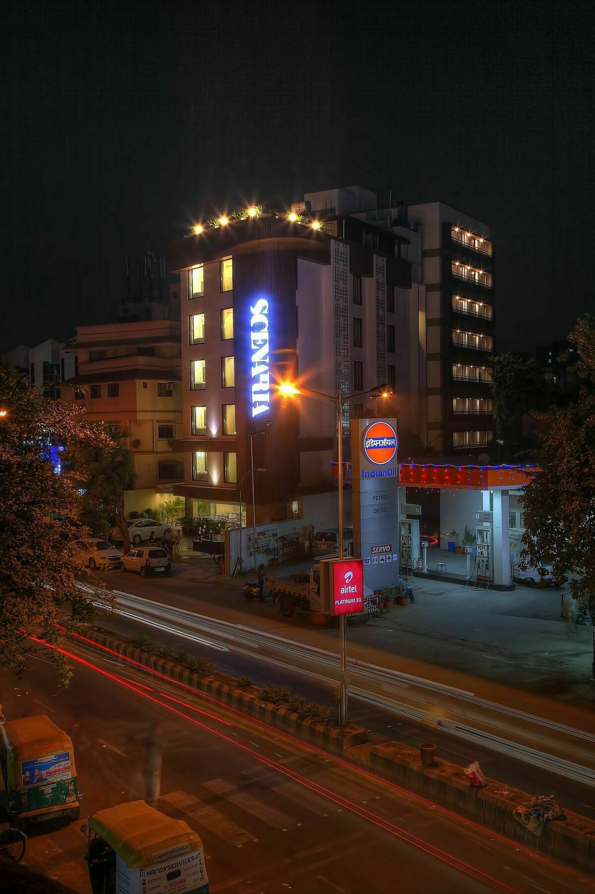 Scenaria Hotel Ahmedabad Bagian luar foto